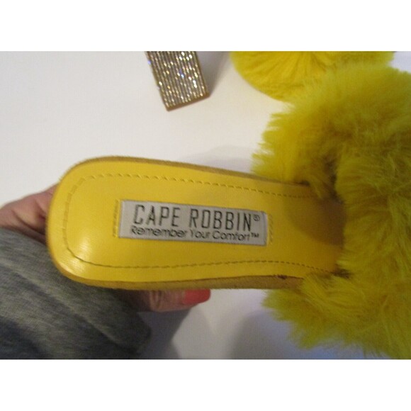 Cape Robbin Heels Yellow Plush Fluffy Rhinestone Heels Sherpa Mules Womens Sz 8 - Picture 9 of 10